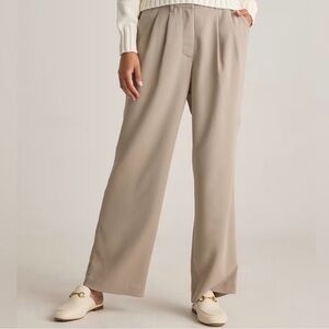 Quince Stretch Crepe Pleated Wide Leg Pant in Sand Tall Inseam Size 8